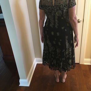 NWT.  SLNY black and gold dress
